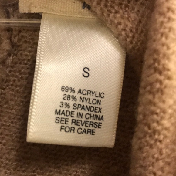 Tan colored sweater size Small - Picture 3 of 3
